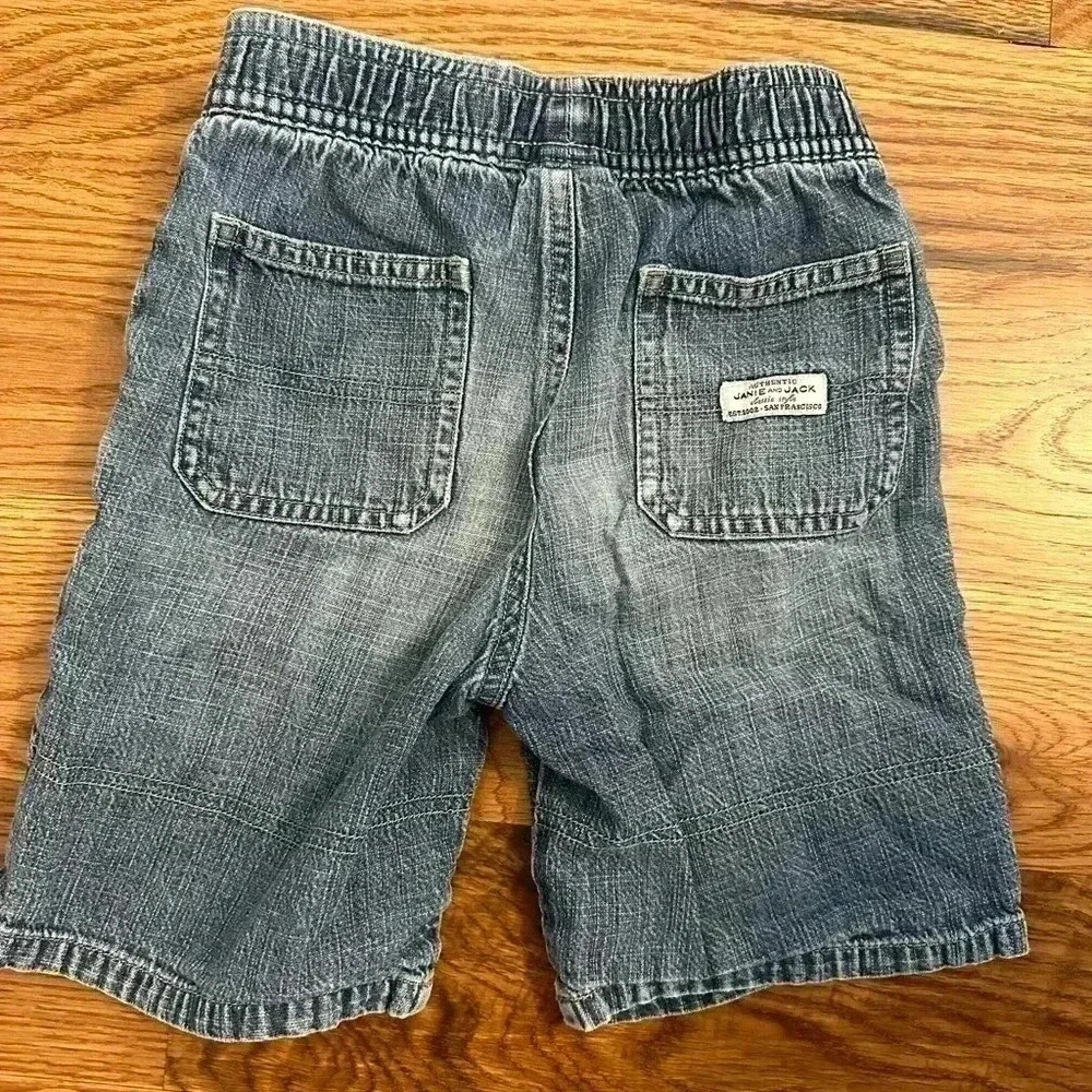 Janie and Jack 4T toddler boy denim shorts - Picture 3 of 7